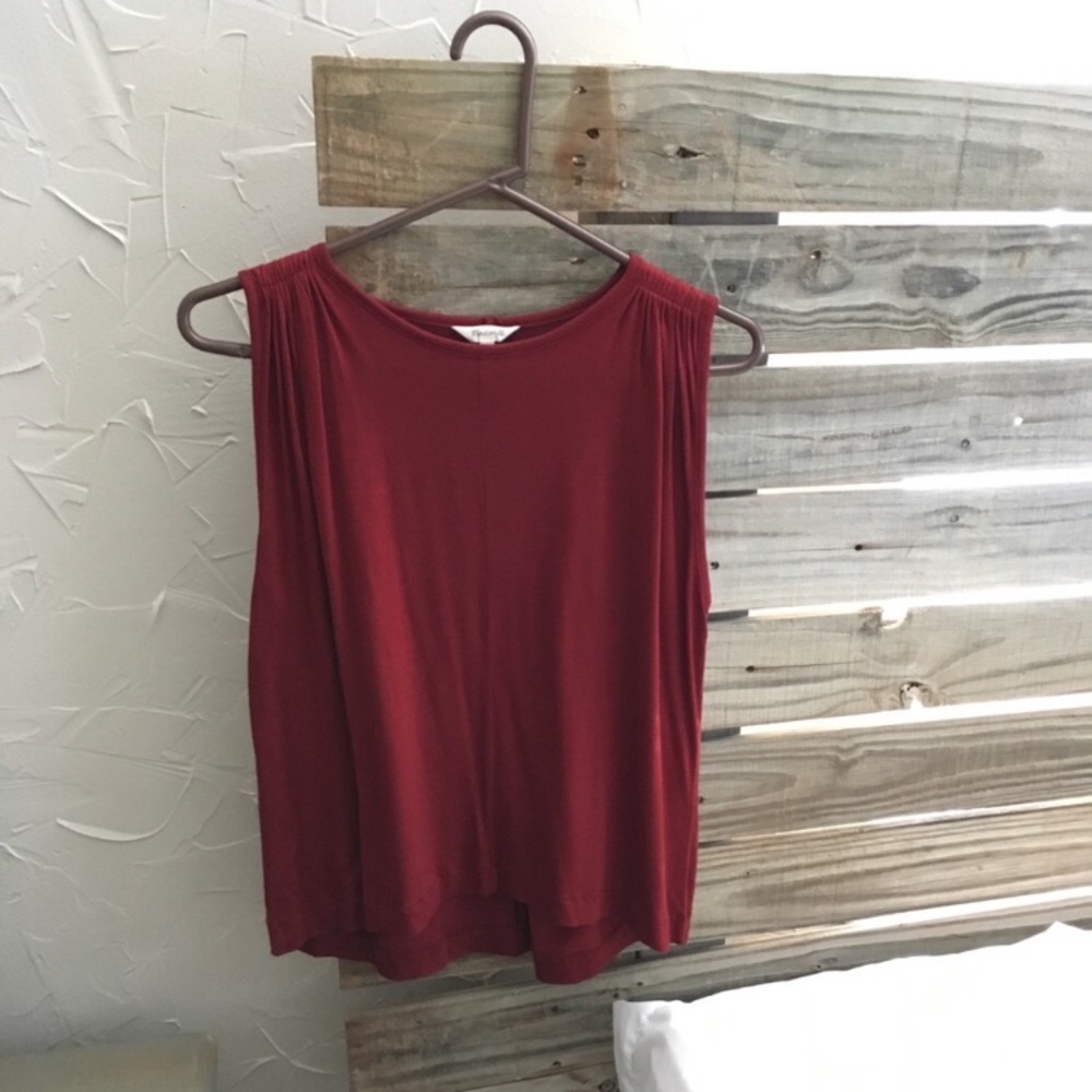 Madewell semi-cropped red tank
